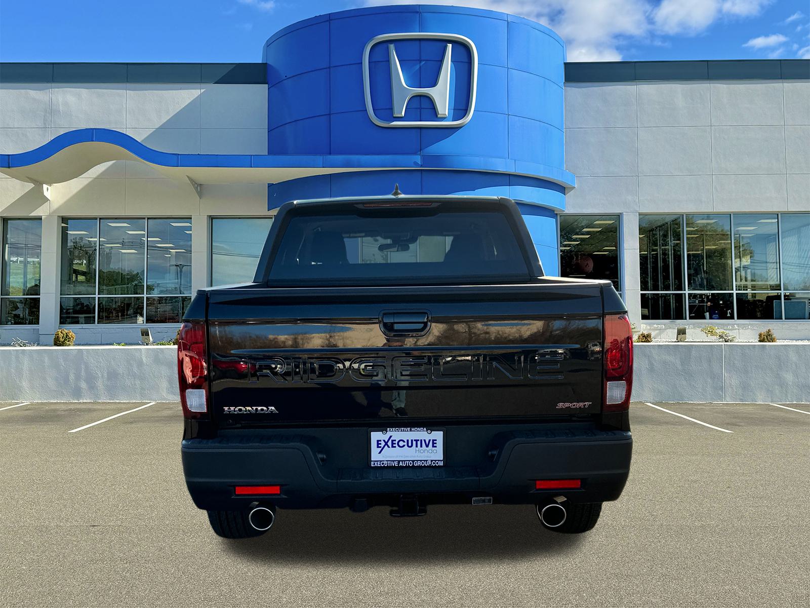 2025 Honda Ridgeline Sport 3