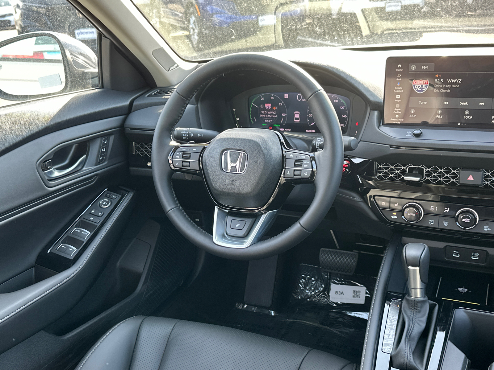 2025 Honda Accord Hybrid Touring 24