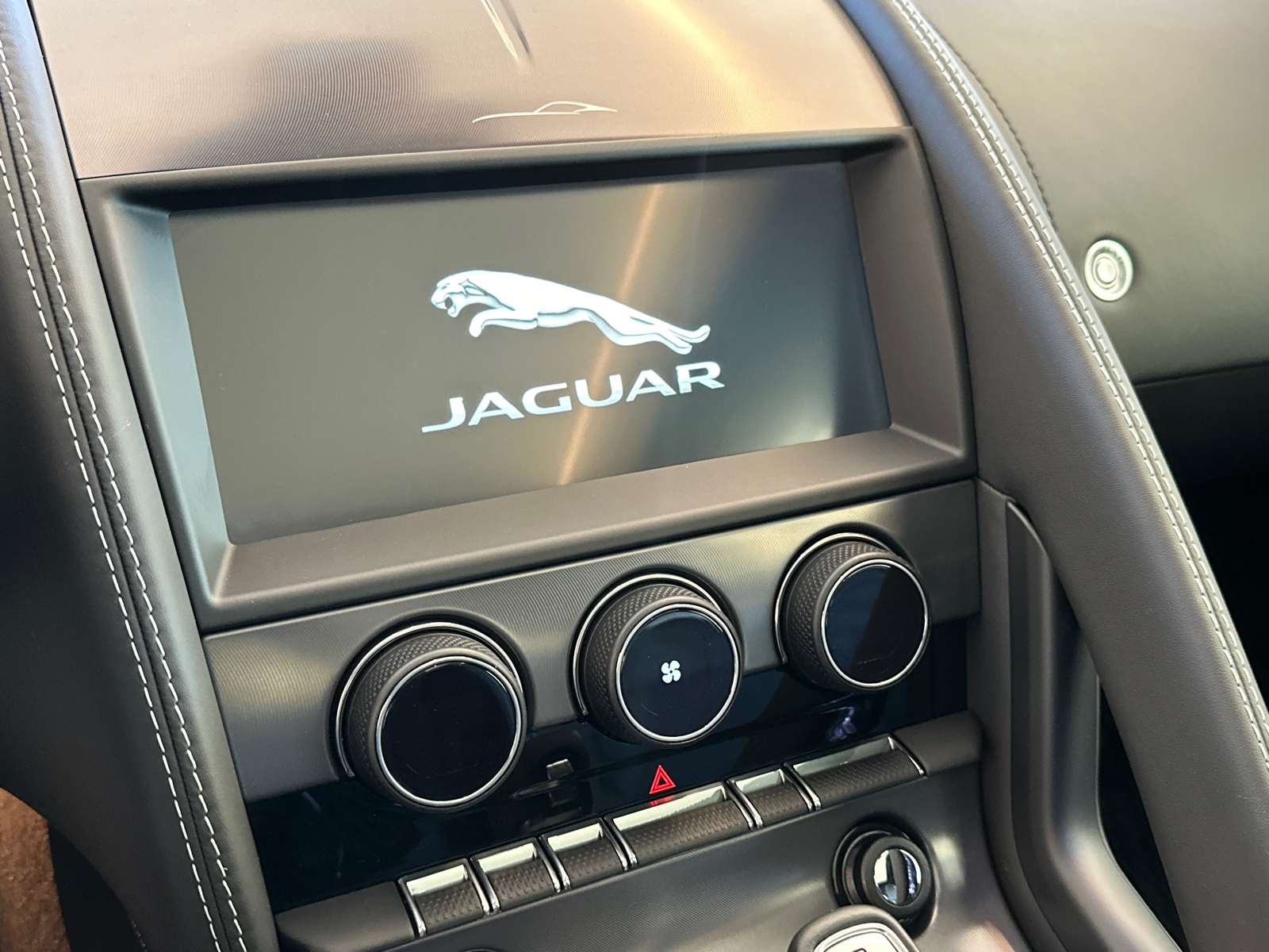 2024 Jaguar F-TYPE P450 15