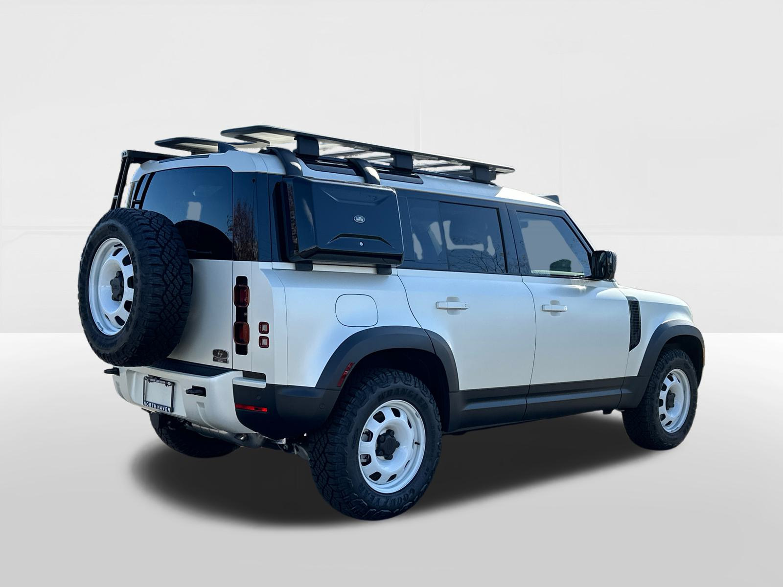 2024 Land Rover Defender 110 S 4