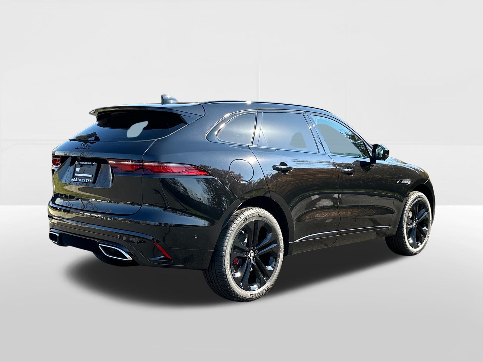 2025 Jaguar F-PACE P400 R-Dynamic S 4