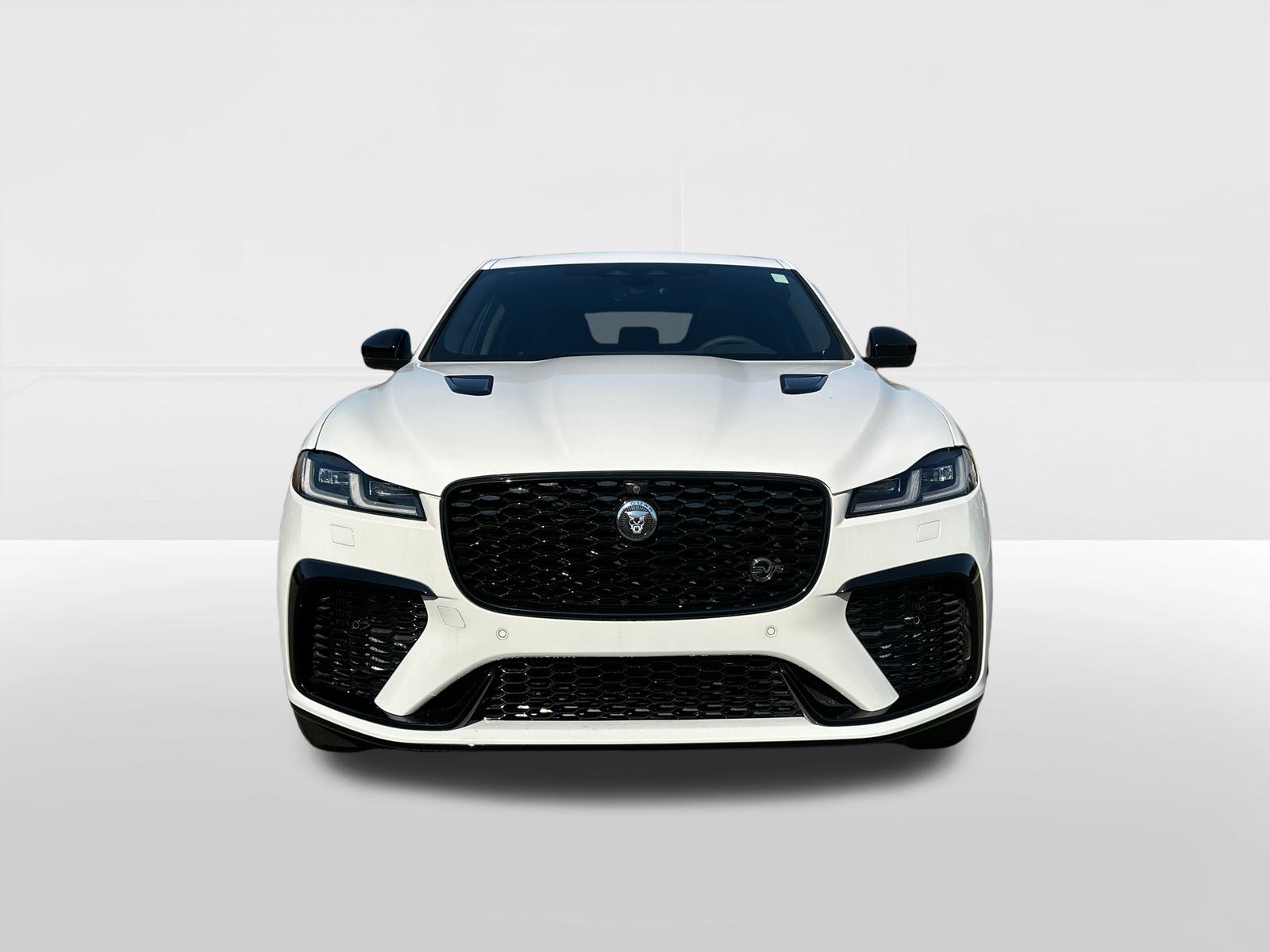 2025 Jaguar F-PACE SVR 6