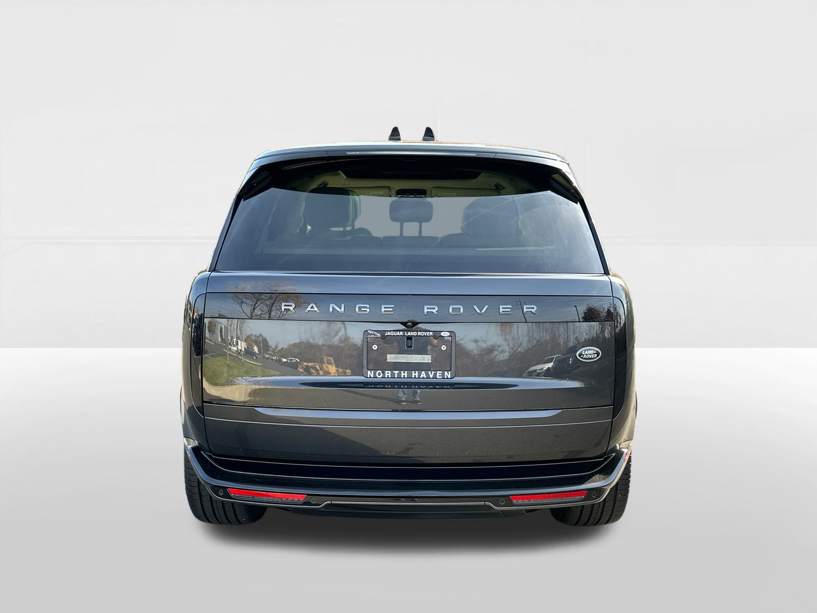 2023 Land Rover Range Rover SE 3