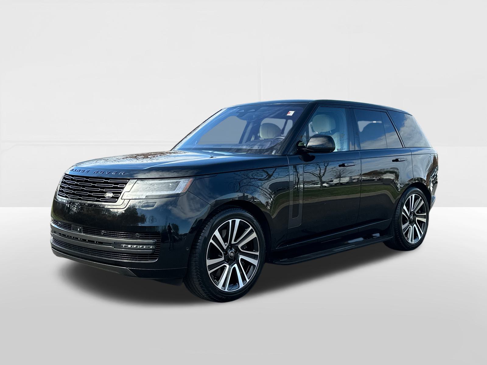 2023 Land Rover Range Rover SE 1