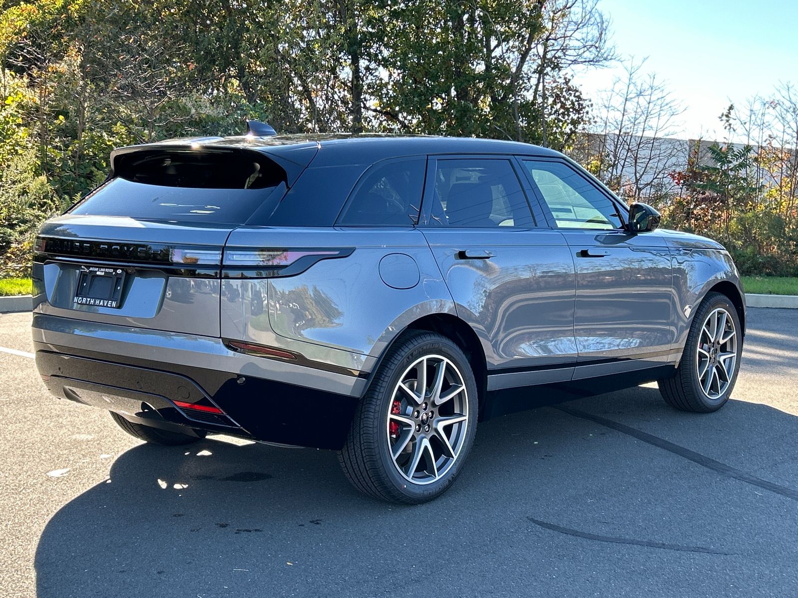 2025 Land Rover Range Rover Velar Dynamic SE 4