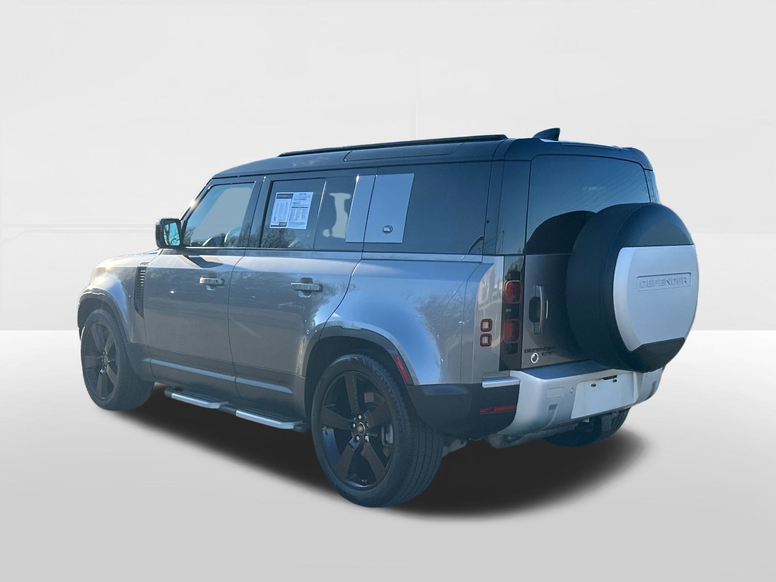 2020 Land Rover Defender 110 HSE 2