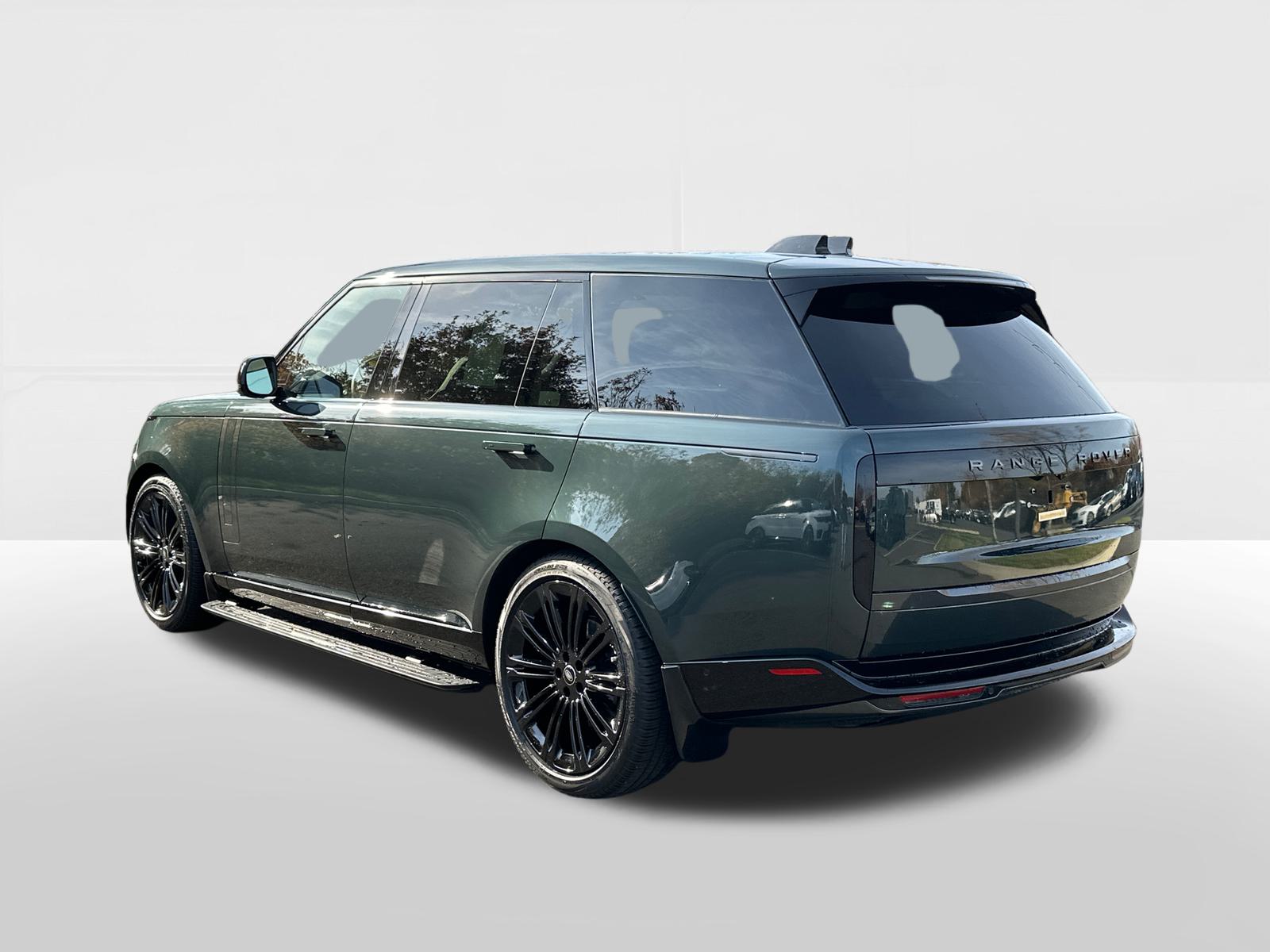 2024 Land Rover Range Rover SE 2