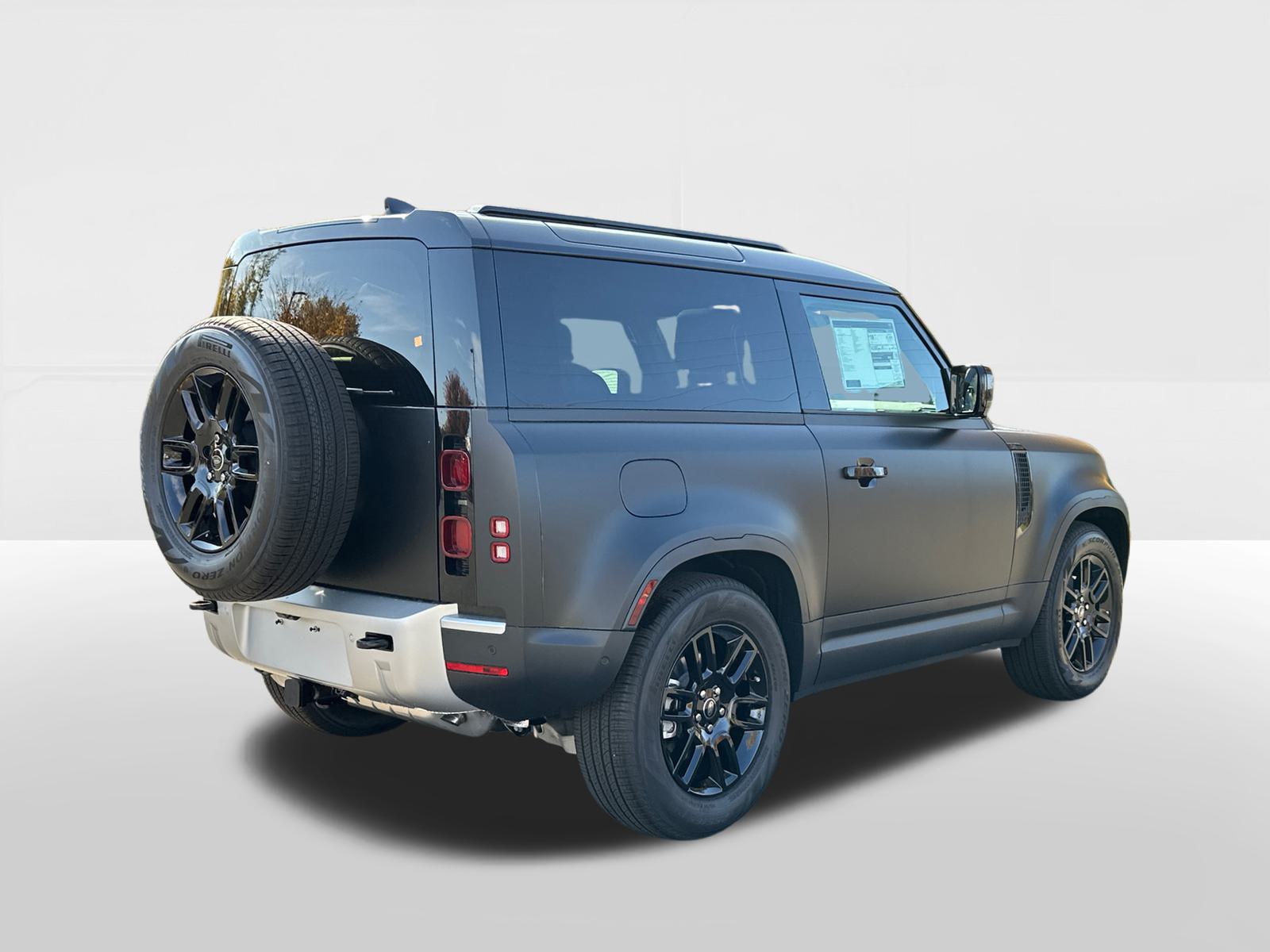 2025 Land Rover Defender 90 S 4