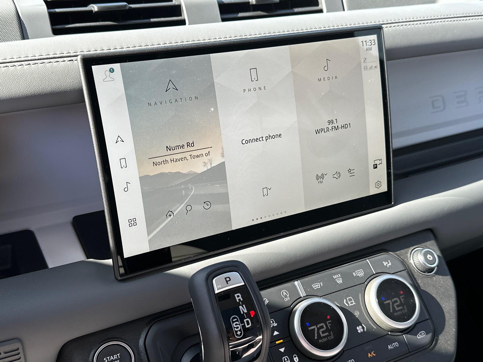 2025 Land Rover Defender 110 X-Dynamic SE 17