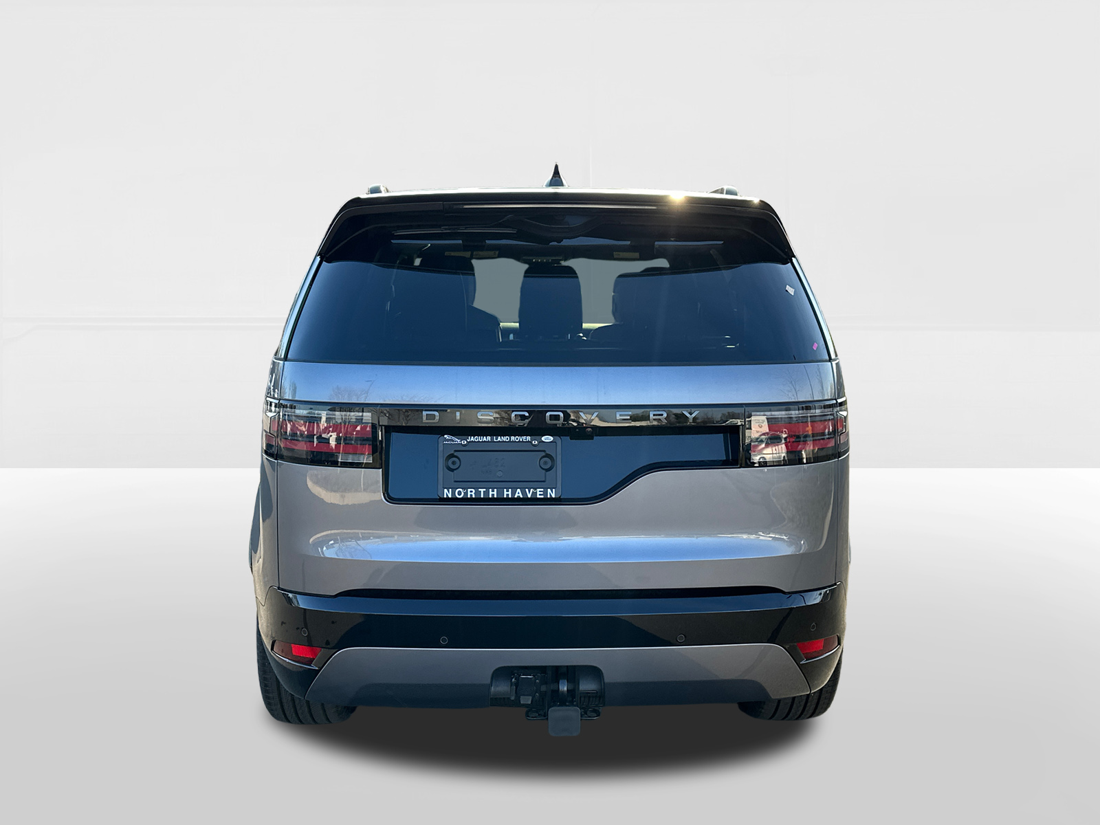 2025 Land Rover Discovery Dynamic SE 3