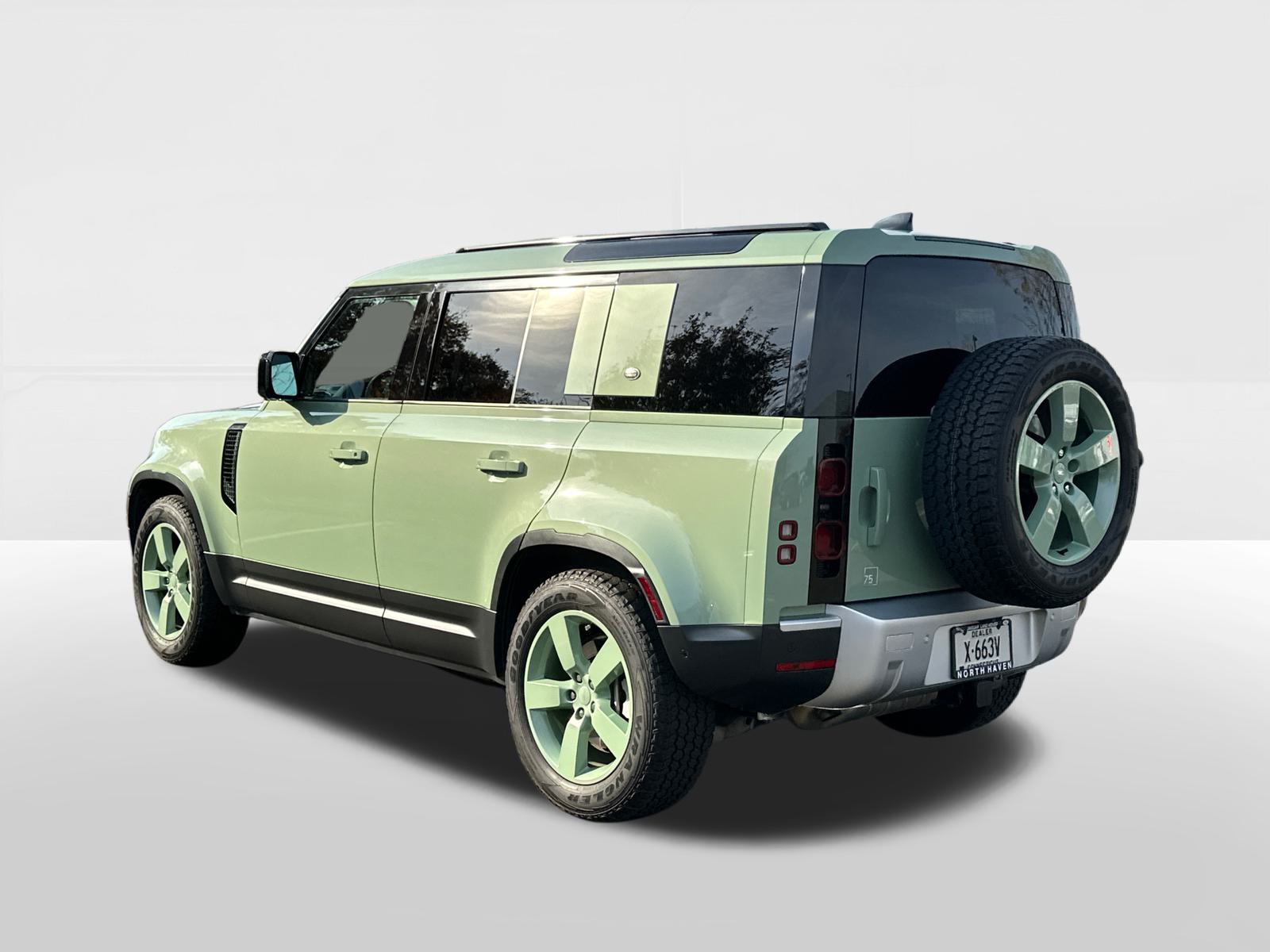 2023 Land Rover Defender 110 75th Edition 2