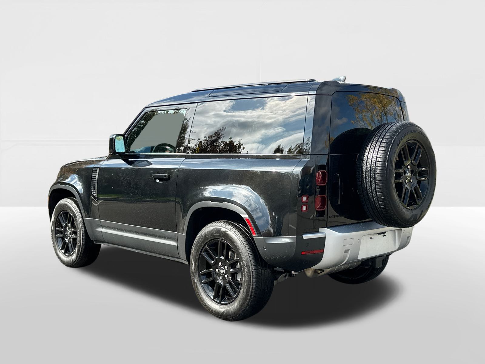 2023 Land Rover Defender 90 S 2