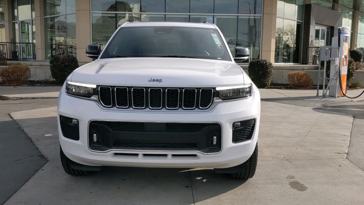 2022 Jeep Grand Cherokee L Overland 8