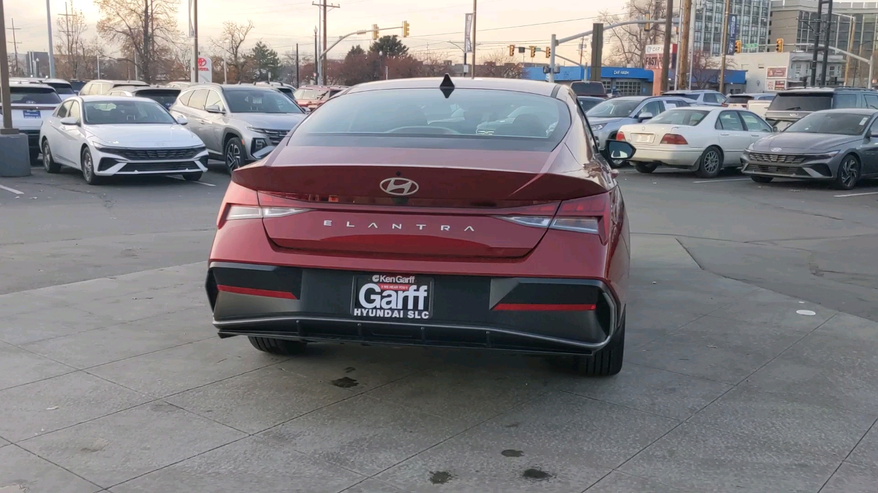 2024 Hyundai Elantra SEL 4