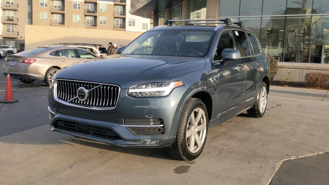 2020 Volvo XC90 Momentum 1