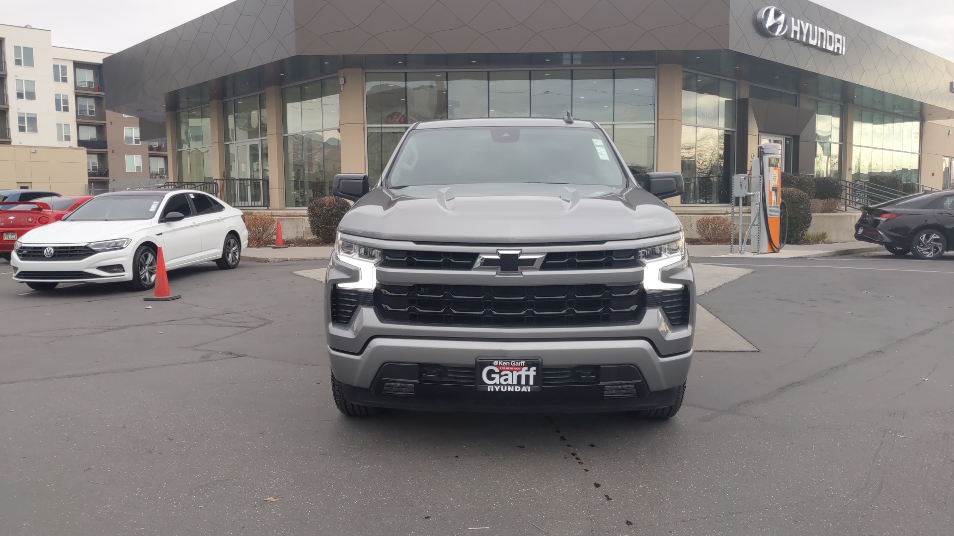 2023 Chevrolet Silverado 1500 RST 8