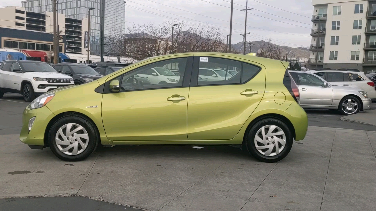 2015 Toyota Prius c 5DR HB TWO 2