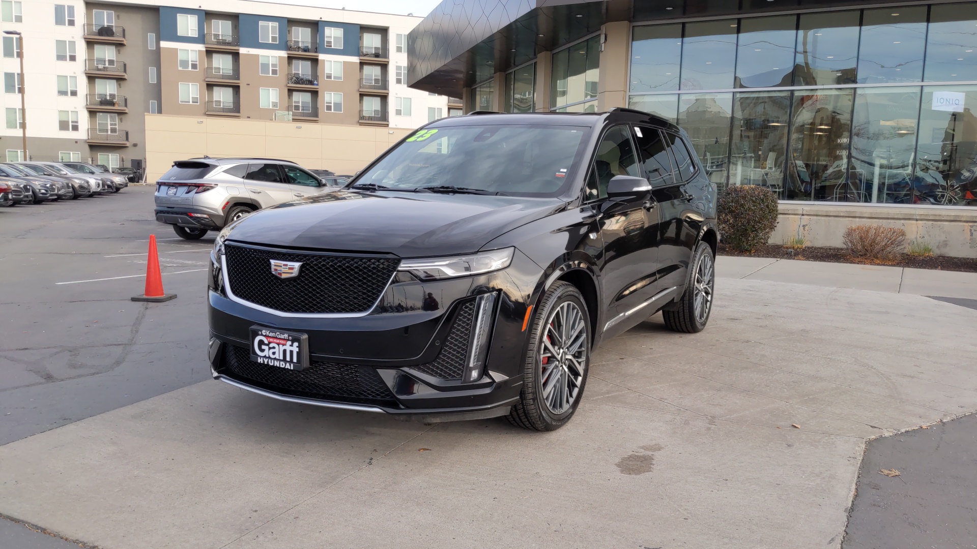 2023 Cadillac XT6 AWD Sport 1