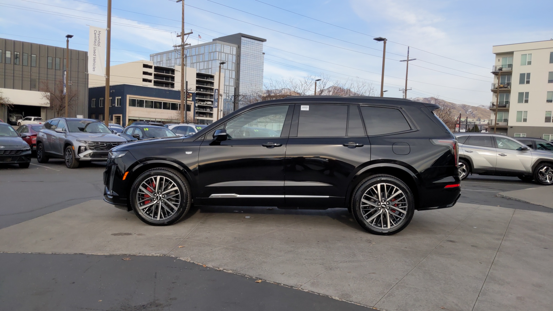 2023 Cadillac XT6 AWD Sport 2