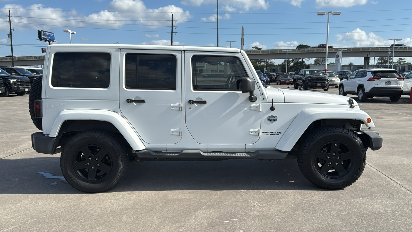 2012 Jeep Wrangler Unlimited Sahara 11