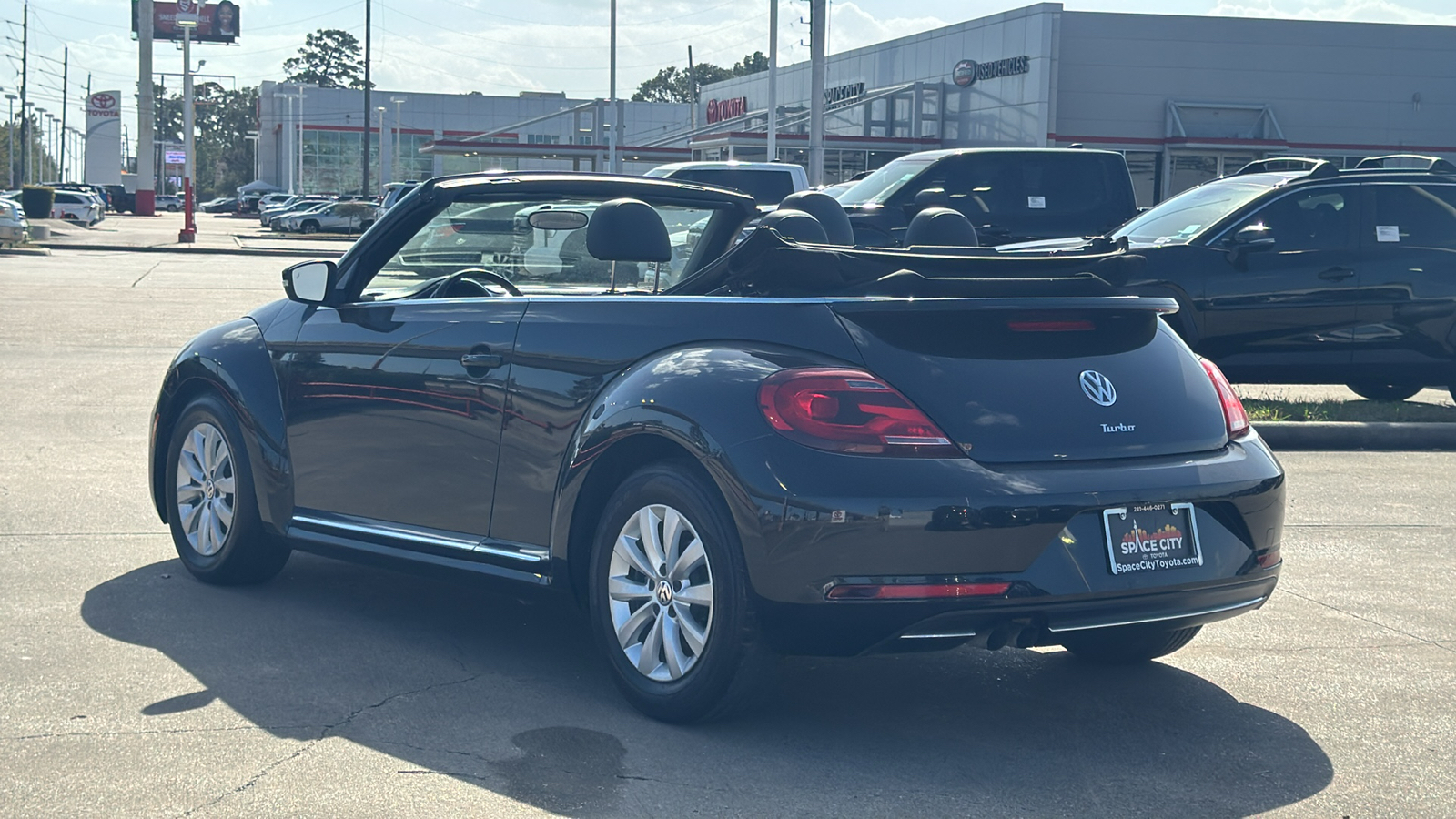 2019 Volkswagen Beetle Convertible 2.0T SE 6