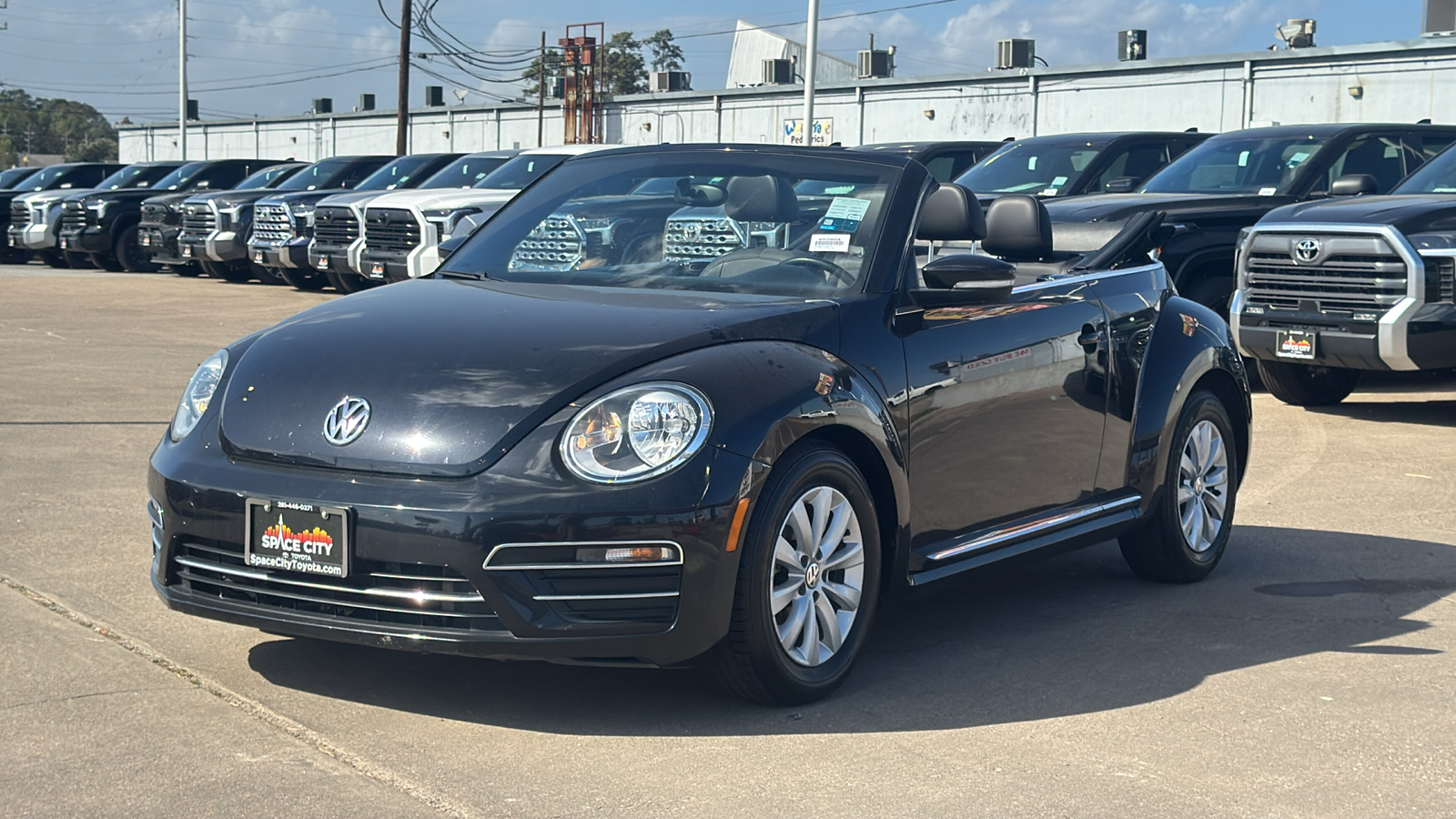 2019 Volkswagen Beetle Convertible 2.0T SE 8