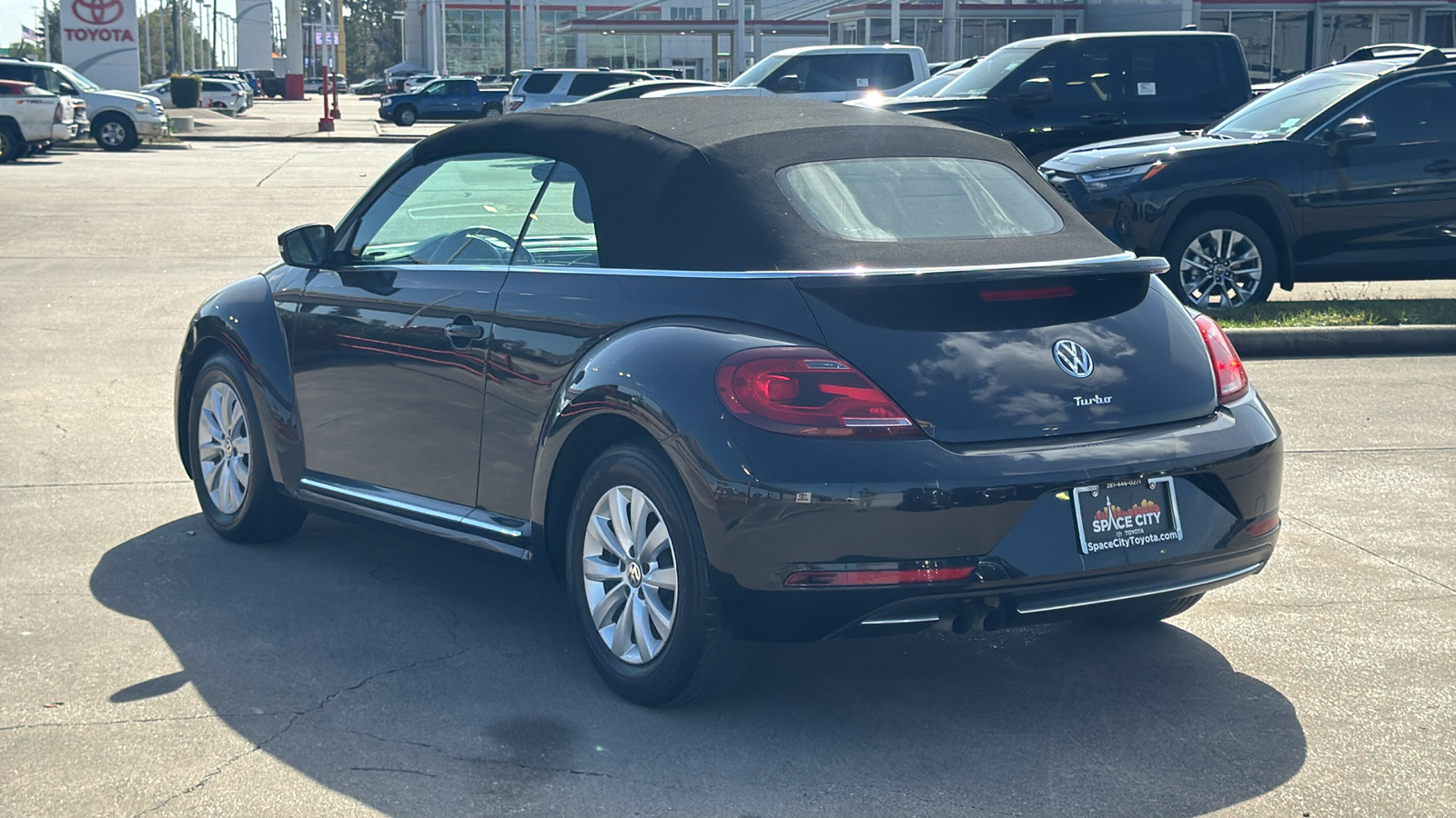 2019 Volkswagen Beetle Convertible 2.0T SE 12