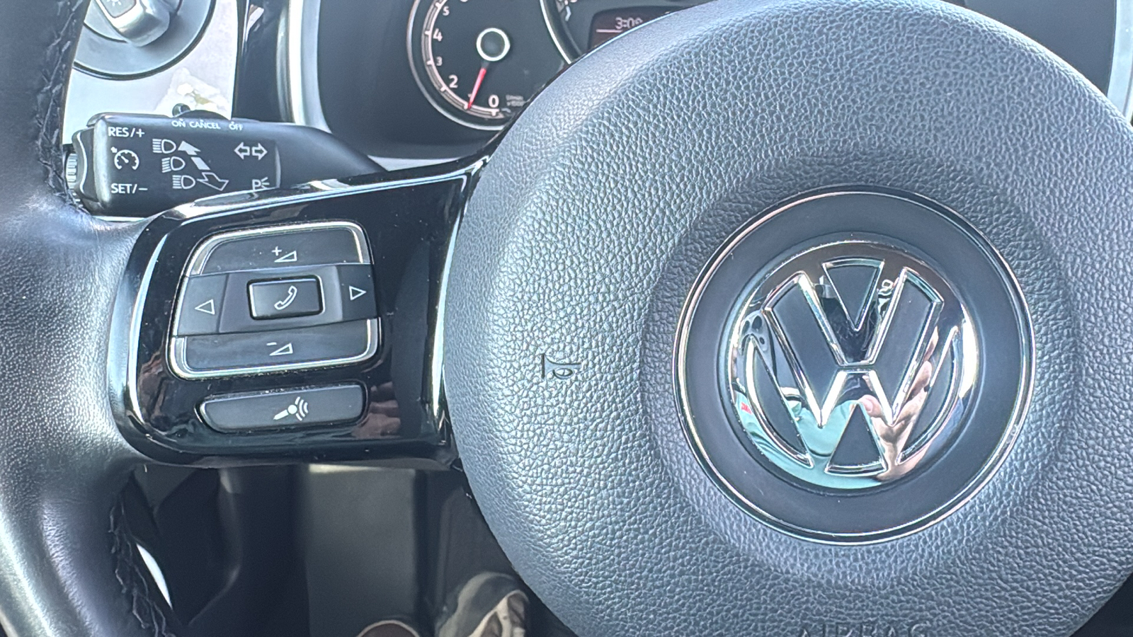 2019 Volkswagen Beetle Convertible 2.0T SE 23