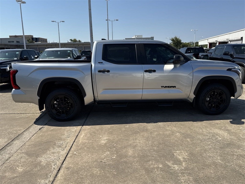 2024 Toyota Tundra SR5 8