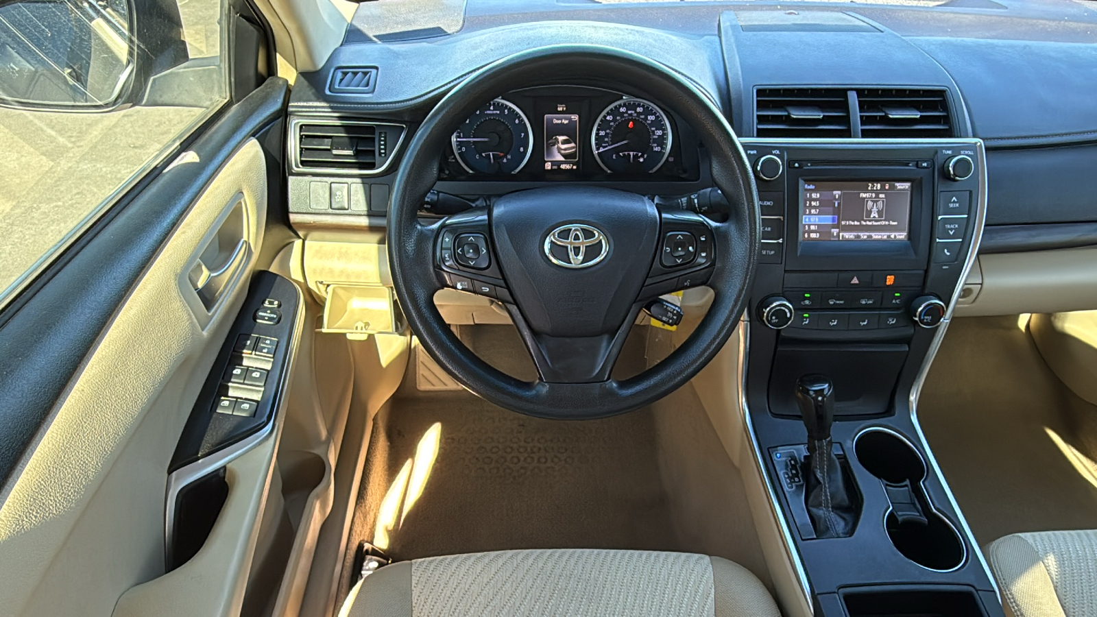 2017 Toyota Camry LE 19