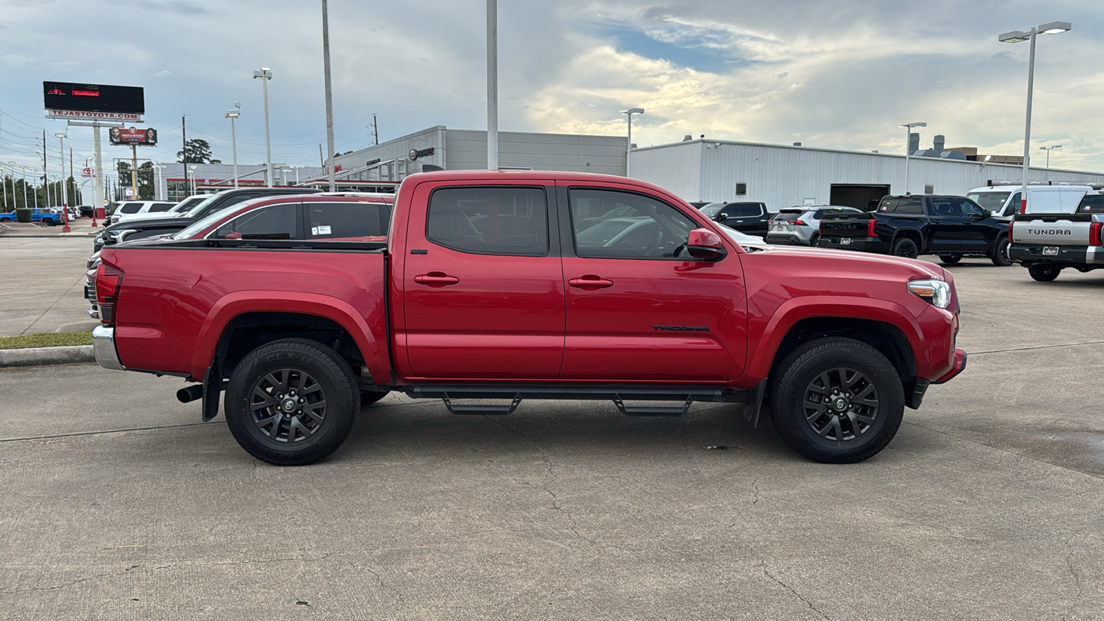 2022 Toyota Tacoma SR5 3