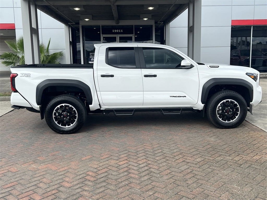 2024 Toyota Tacoma Hybrid  7