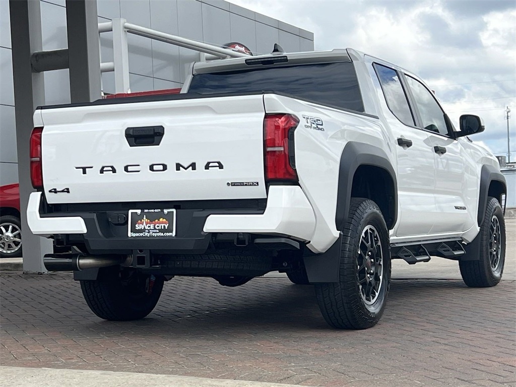 2024 Toyota Tacoma Hybrid  8