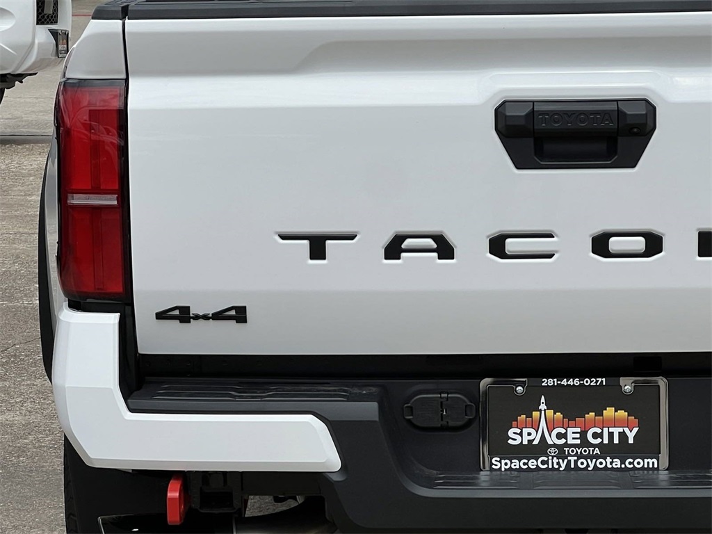 2024 Toyota Tacoma TRD Off-Road 11