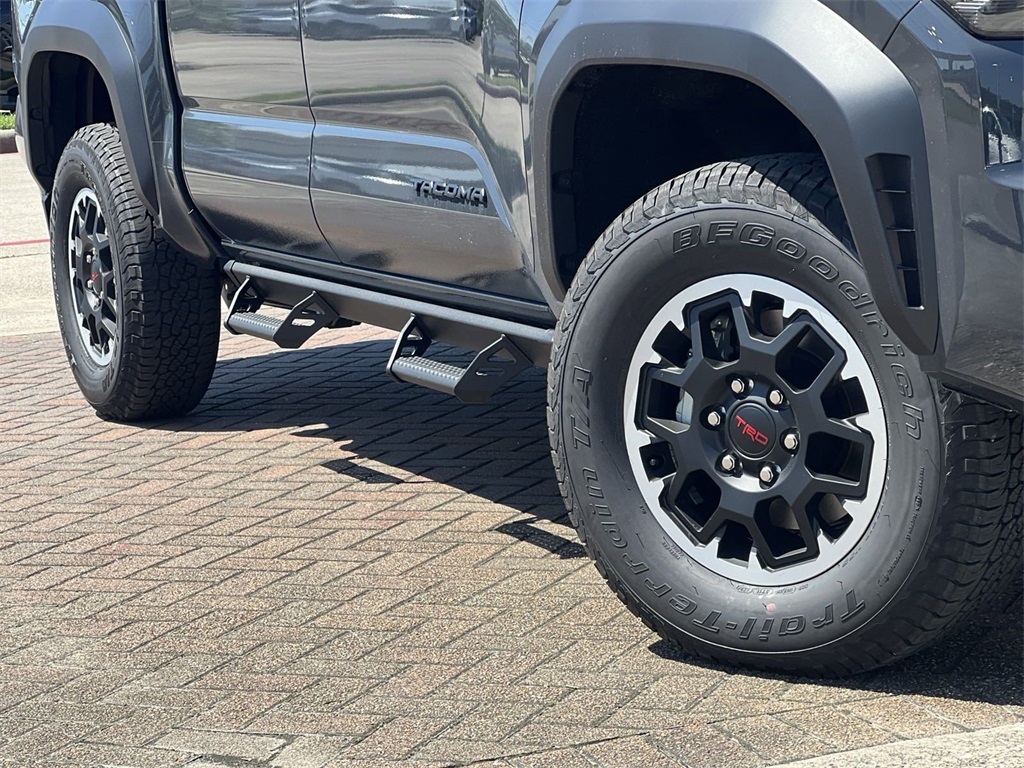 2024 Toyota Tacoma TRD Off-Road 3