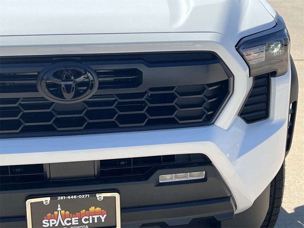 2024 Toyota Tacoma Hybrid  5