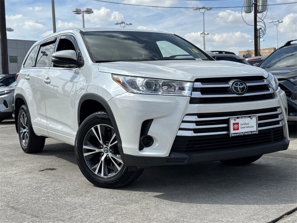 2018 Toyota Highlander LE 2