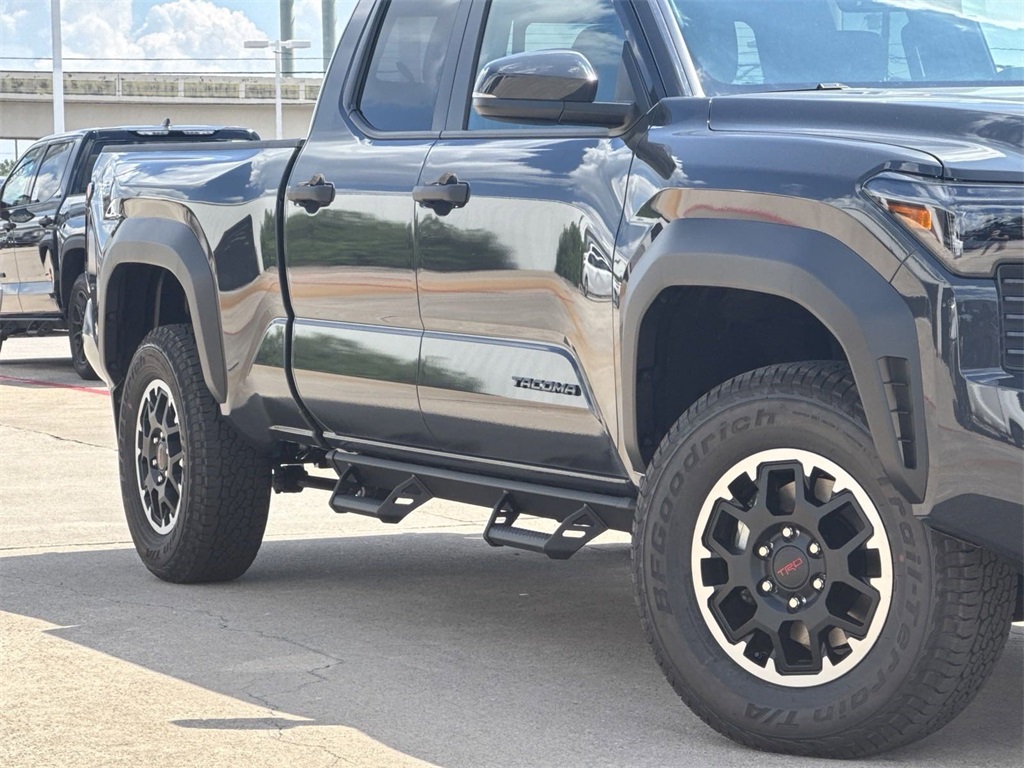 2024 Toyota Tacoma TRD Off-Road 3