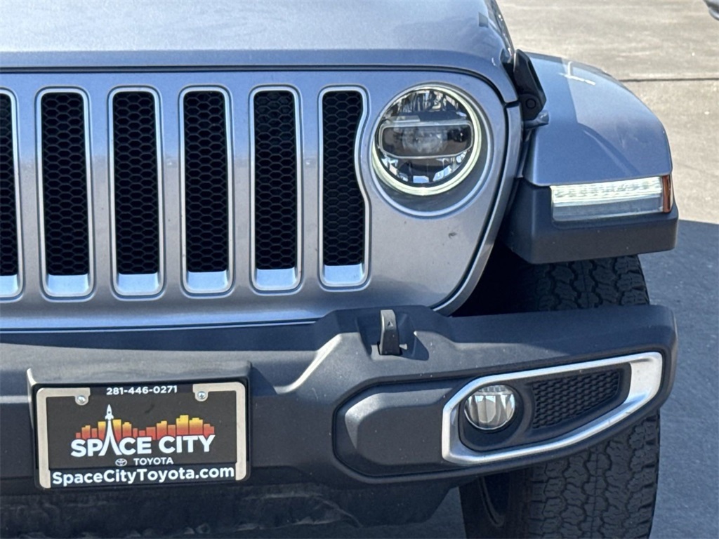 2018 Jeep Wrangler Unlimited Sahara 9