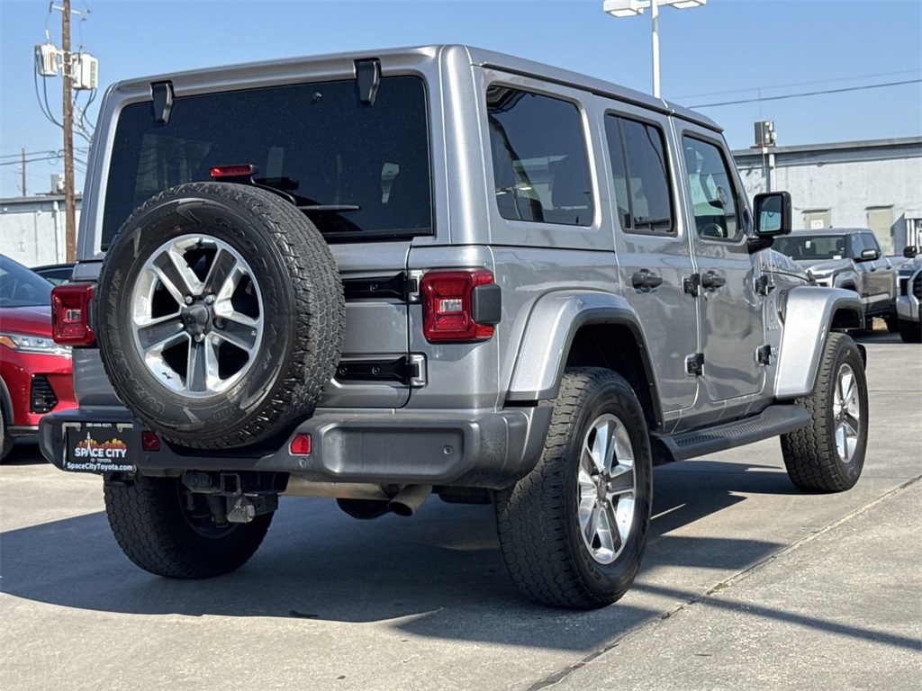 2018 Jeep Wrangler Unlimited Sahara 14