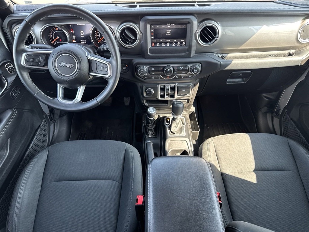 2018 Jeep Wrangler Unlimited Sahara 18