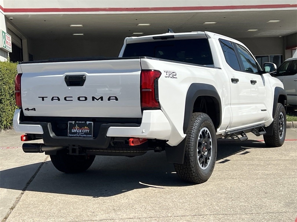 2024 Toyota Tacoma TRD Off-Road 8