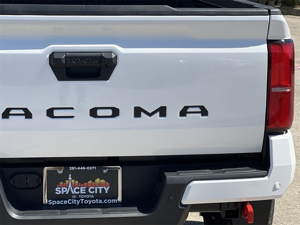 2024 Toyota Tacoma TRD Off-Road 10