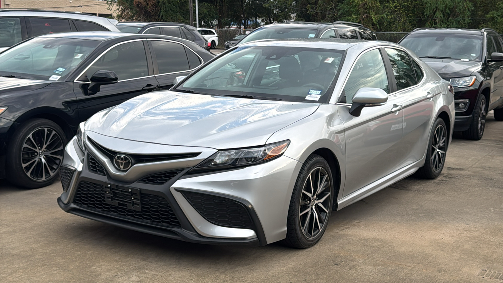 2023 Toyota Camry SE 4