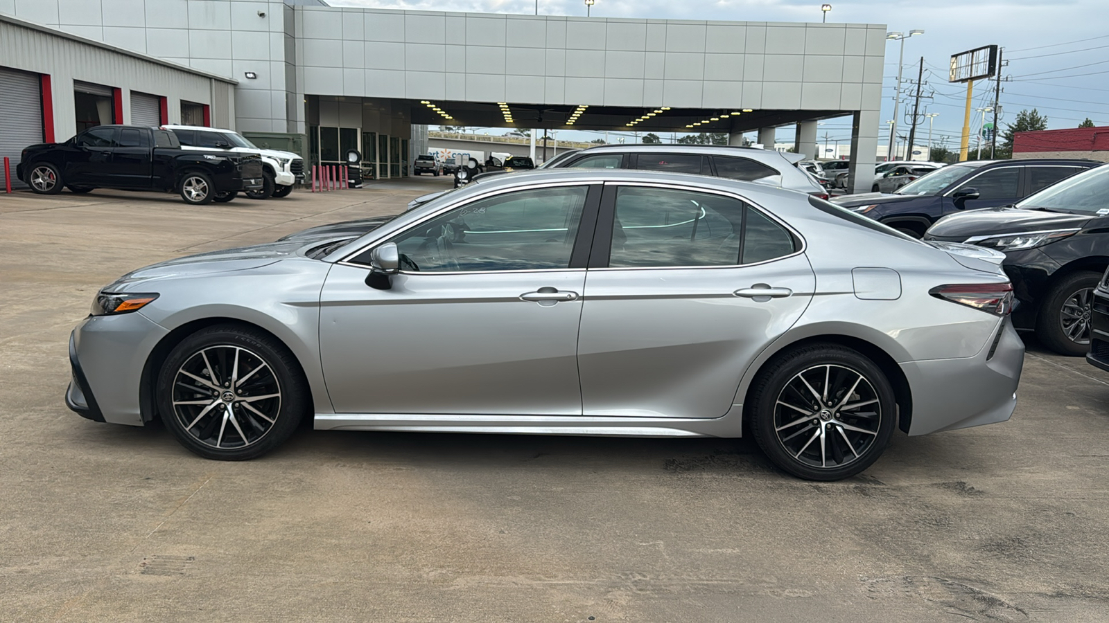 2023 Toyota Camry SE 5