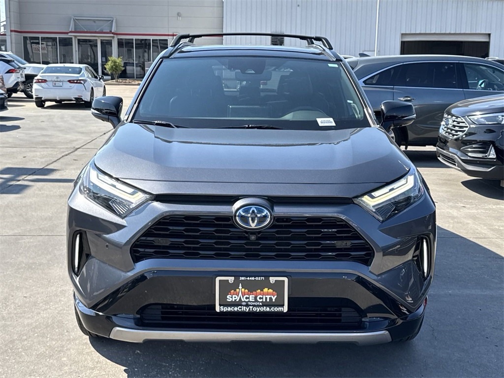 2022 Toyota RAV4 Hybrid XSE 7