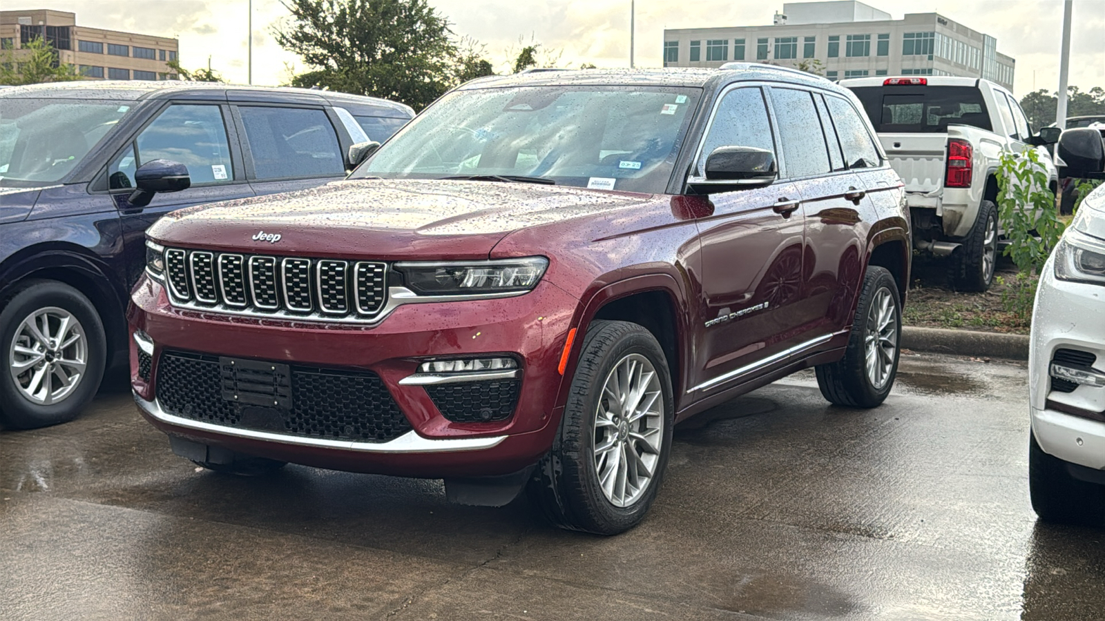 2023 Jeep Grand Cherokee Summit 3