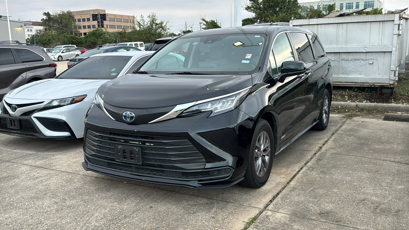 2021 Toyota Sienna LE 4