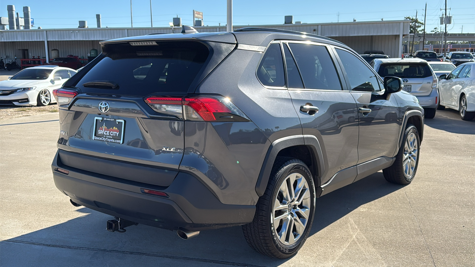 2020 Toyota RAV4 XLE Premium 7