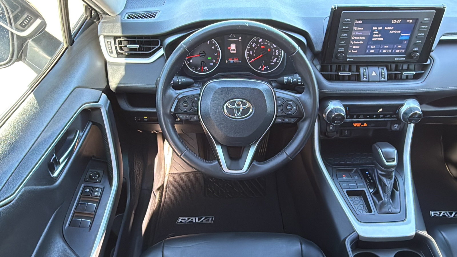 2020 Toyota RAV4 XLE Premium 19